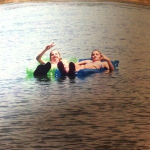 Meet your Posher, Alexia