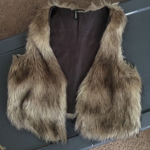 Fur vest