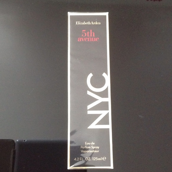 Elizabeth Arden 5th Ave Perfume