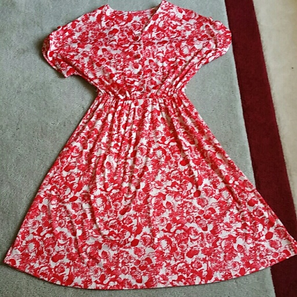 Vintage red and white flower dress