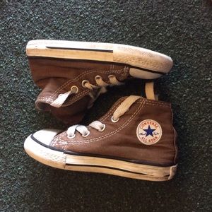 brown toddler converse