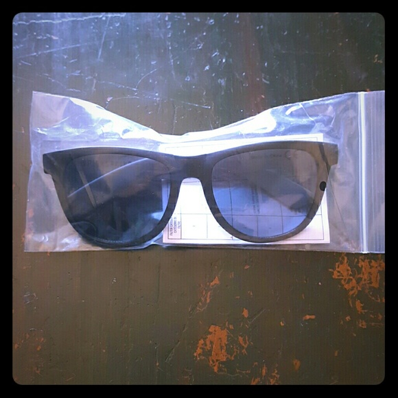 SOLD! Victoria's Secret PINK Sunglasses