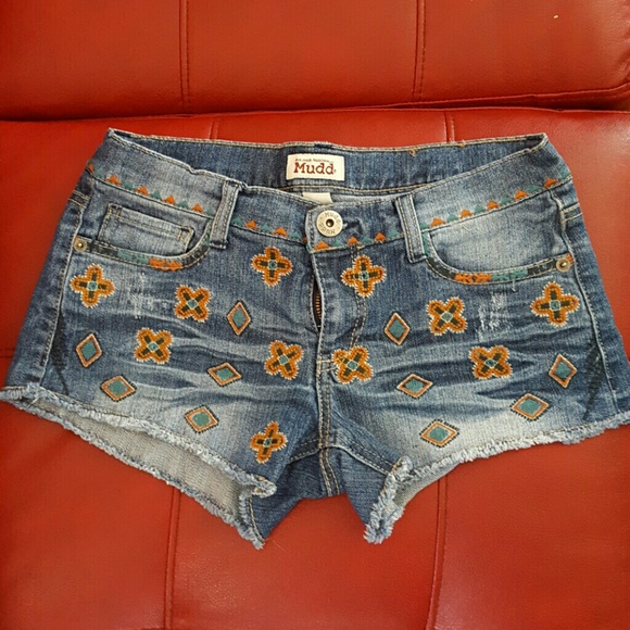 Mudd Juniors shorty shorts Size 5