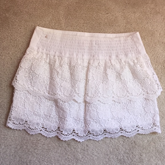 Brand new hollister skirt! - Picture 3 of 3