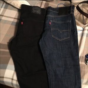 Two pairs of Levi jeans 33x32