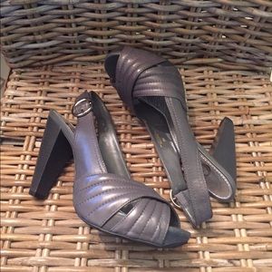 Gianni Bini Gray Heels