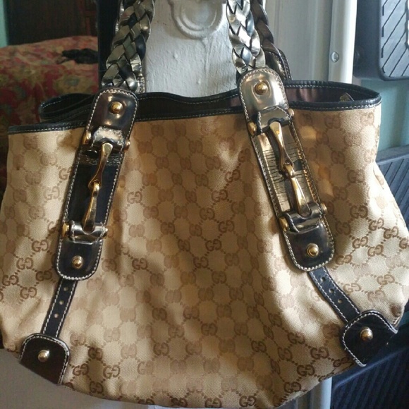 Gucci shoulder purse