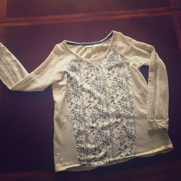 DAYTRIP/BUCKLE Southwestern Print Sweater