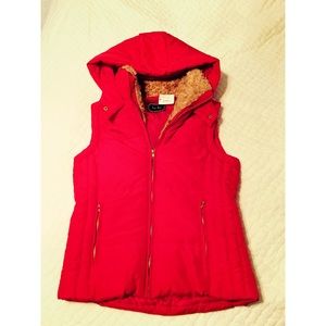 NWT red puffer vest!