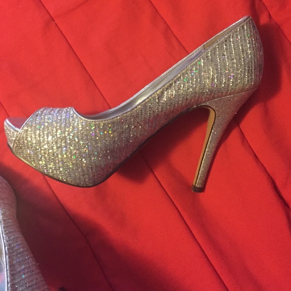 Heels - Picture 2 of 2