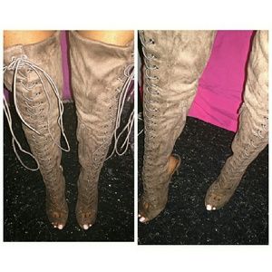 💕Host Pick💕Thigh high boots