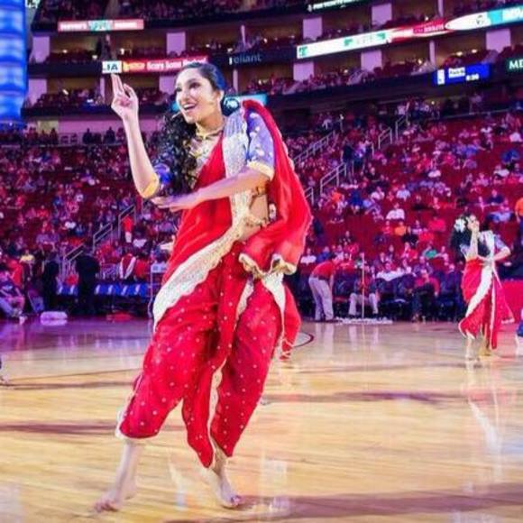 Meet your Posher, Divya