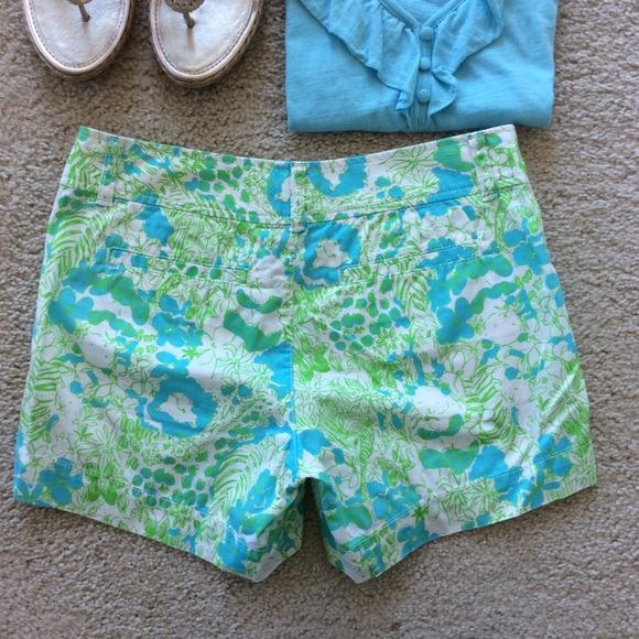🚫SOLD🚫Lilly Pulitzer Callahan shorts - Picture 3 of 3