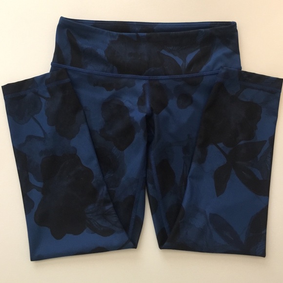 Lululemon Wunder Under Crop Pants