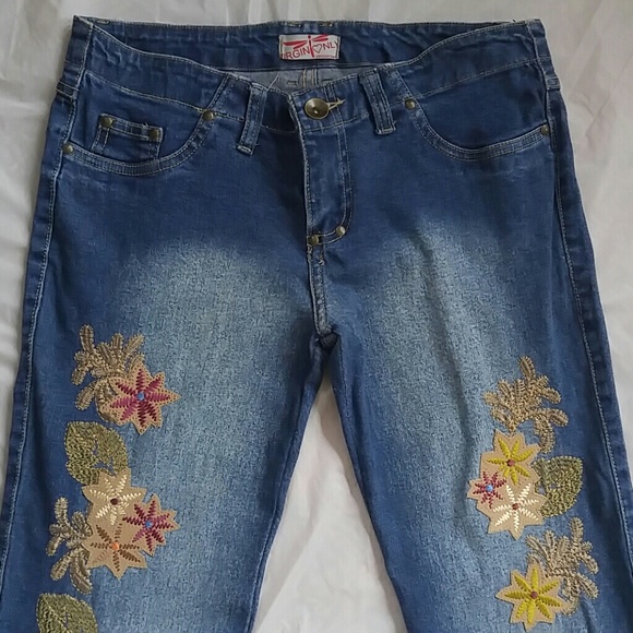 Jeans - Picture 3 of 5
