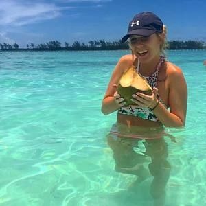 Meet your Posher, Leah