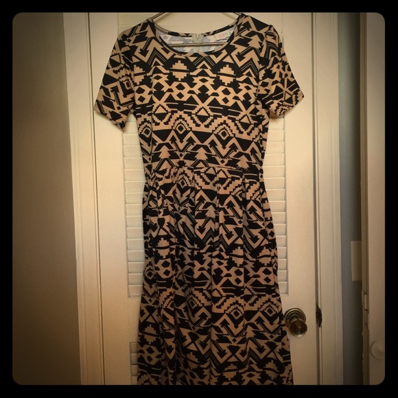LuLaRoe Amelia dress - Large PRICE IS FIRM.