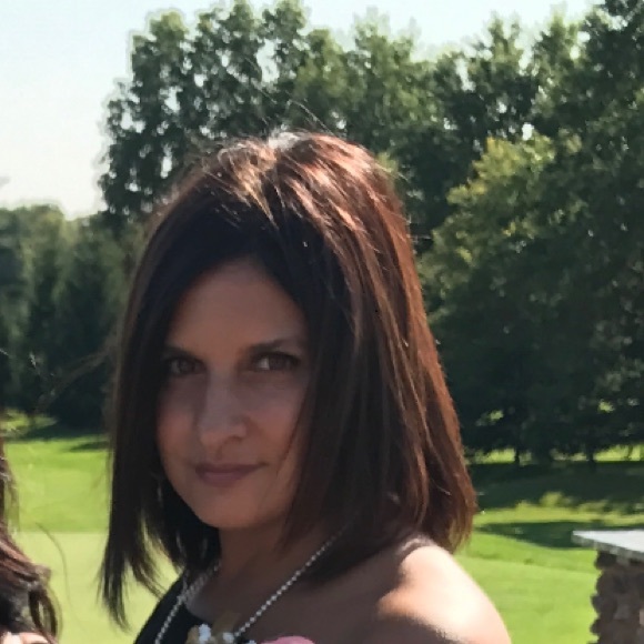 Meet your Posher, Nancy - Picture 2 of 2