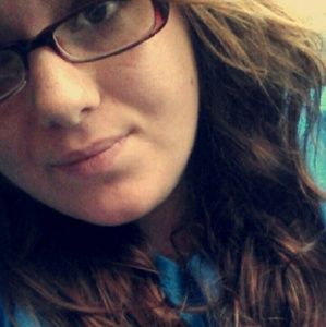 Meet your Posher, Katelyn