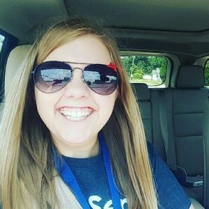 Meet your Posher, Megan