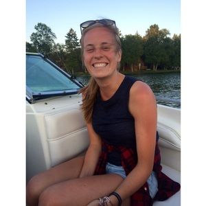 Meet your Posher, Britta