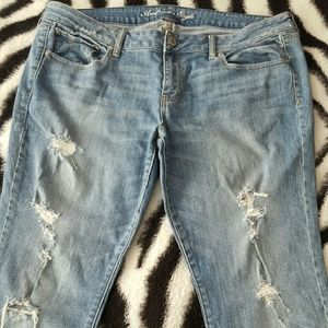Bnwot distressed capri 18 stretch pending