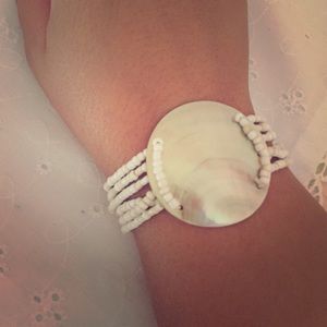 Beaded shell bracelet