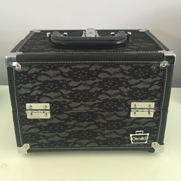 💥PRICE DROP💥Makeup case