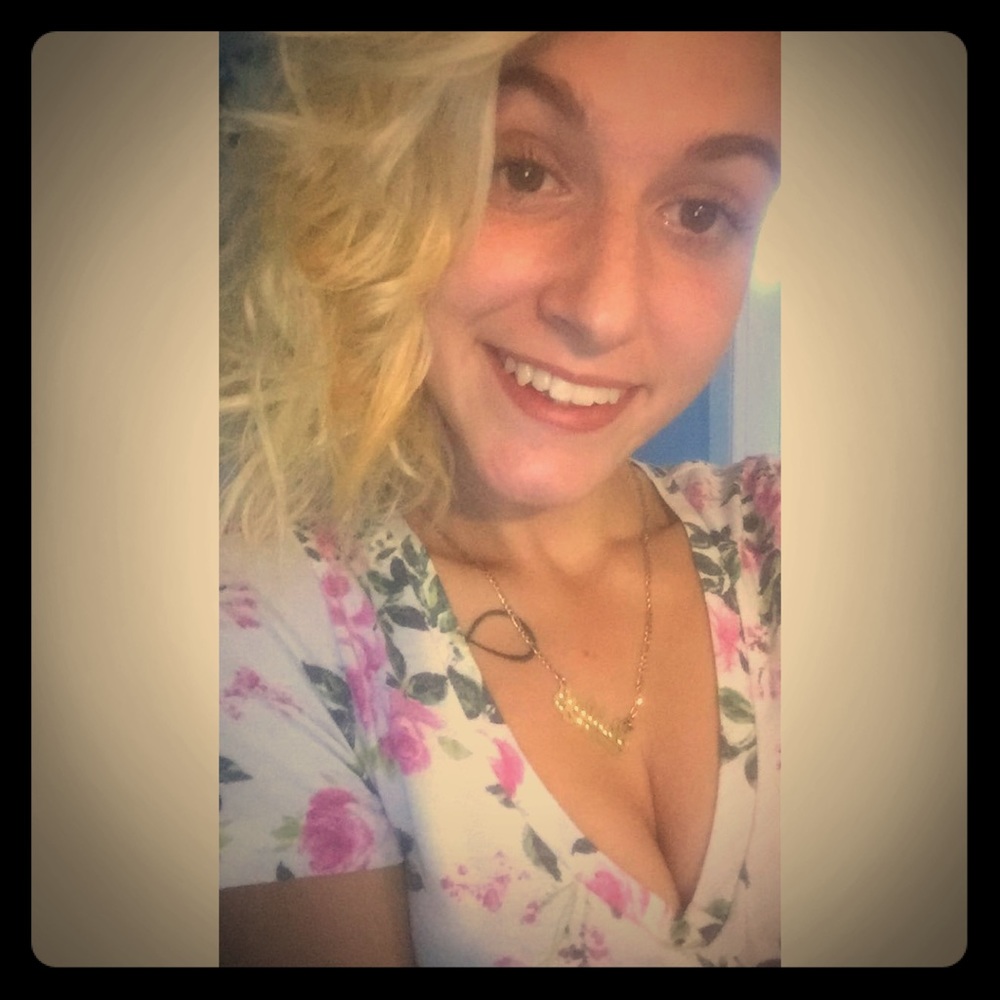 Meet your Posher, Ashley