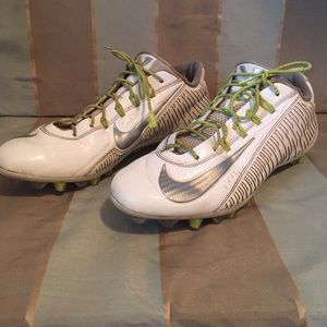 NIKE Football Cleats MENS 9.5 US