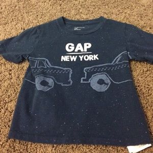 Gap shirt