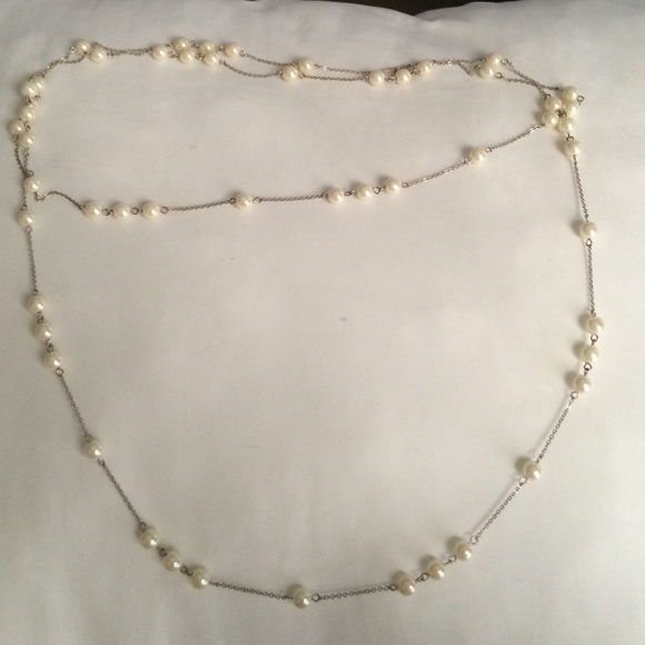 Faux pearl layer necklace and earrings