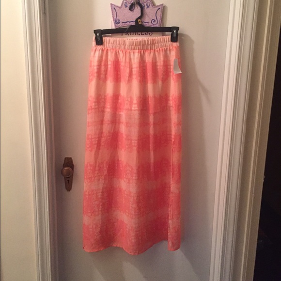 NWT Charlotte Russe Maxi Skirt