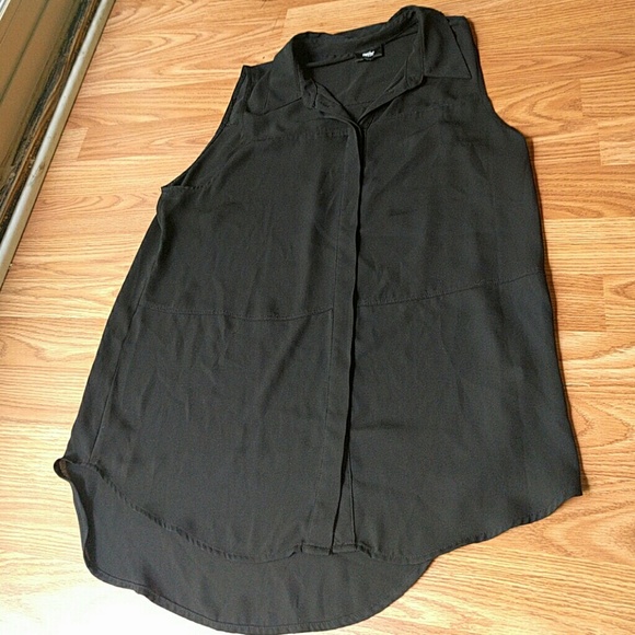 mossimo Tops - Sleeveless hi low button up