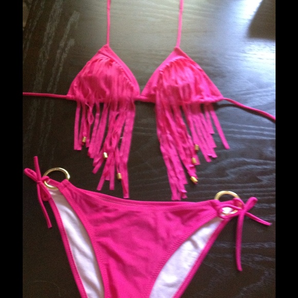 Raisins hot pink fringe bikini