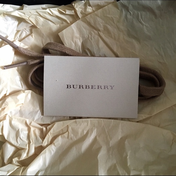 🚫SOLD Burberry Canvas Sneakers - Picture 4 of 4