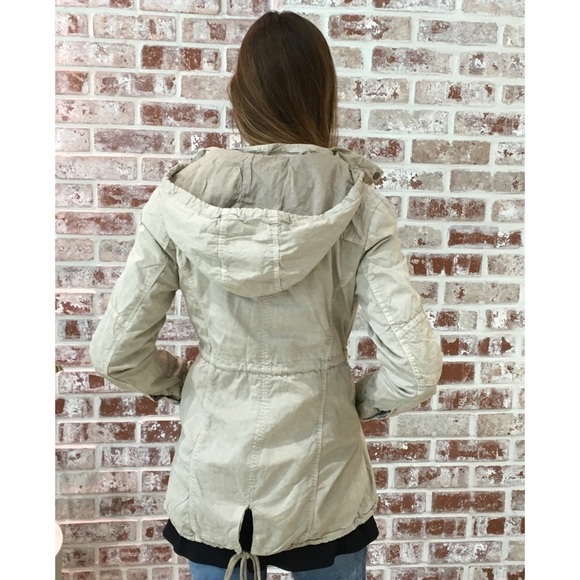 Utility Jacket - Picture 3 of 4