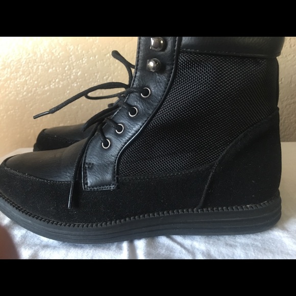 SOLD- Back booties - Picture 3 of 3