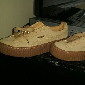 Rihanna pumas (fenty)