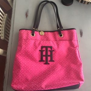 Tommy Hilfiger Logo Patch Signature Tote