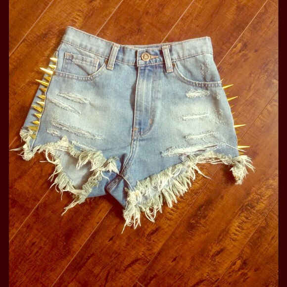 UNIF "Backoff" spiked cutoff shorts