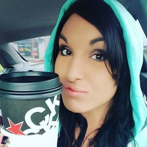 Meet your Posher, Crystal