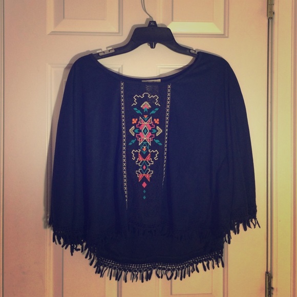 Flying tomato small poncho style shirt!