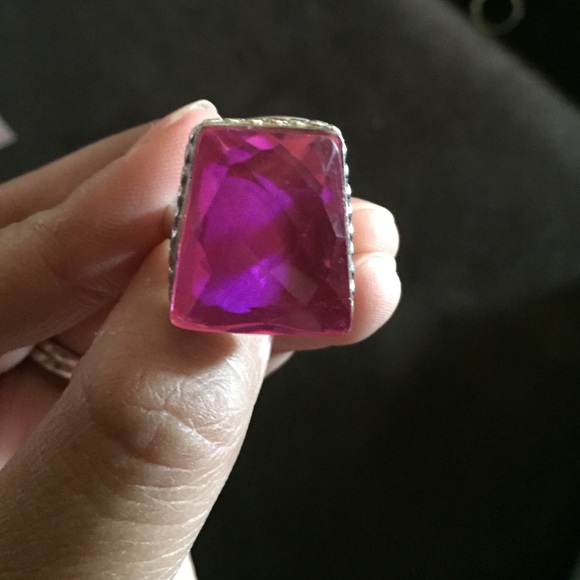 Pink stone ring - Picture 3 of 4