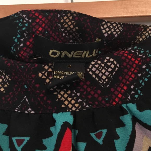 O'Neil mini skirt with cute tribal / Aztec print. - Picture 3 of 4