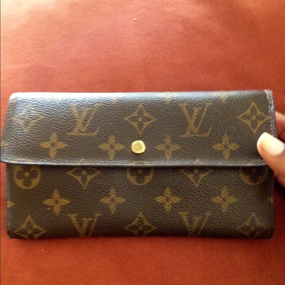 ✨ Classic Monogram Louis Vuitton Wallet ✨