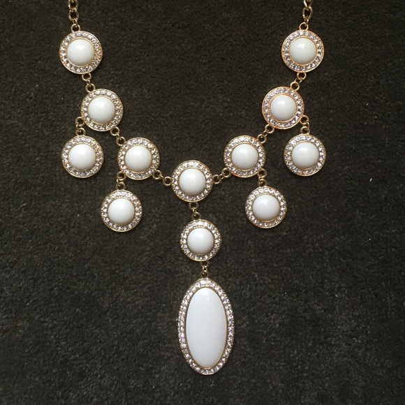 White Lilly Pulitzer Accent Necklace