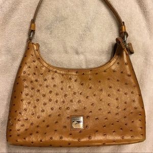 Tan ostrich small Dooney & Bourke purse