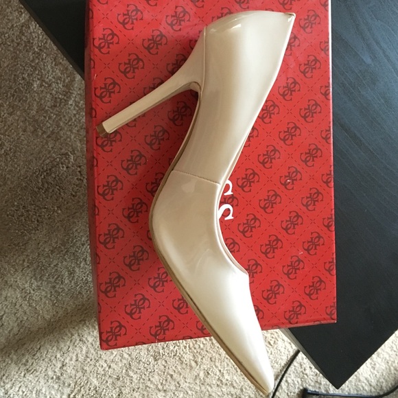 Nude guess heels size 6.5