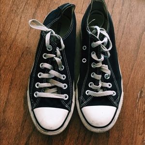 Black converse
